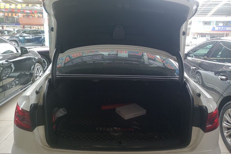 Used Audi A4L 2018 30th Anniversary Edition 40 TFSI Fashion Model