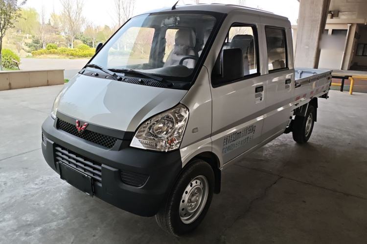 Used Wuling Rongguang Small Truck 2023 1.5L Double-Cab LAR