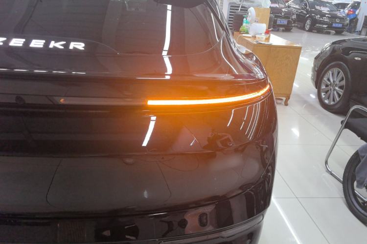 Used Zeekr 007GT 2025 Long-Range Rear-Wheel Drive Intelligent Driving Version 100 kWh Exterior 3