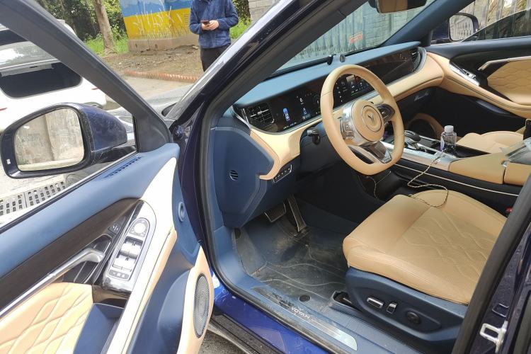 Used VOYAH FREE 2021 Four-Wheel Drive Standard Range-Extended Exclusive Luxury Package Driver Seat