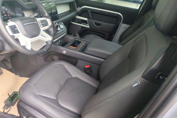 Used Land Rover Defender 2023 Facelift 90 3.0T P400 XS
