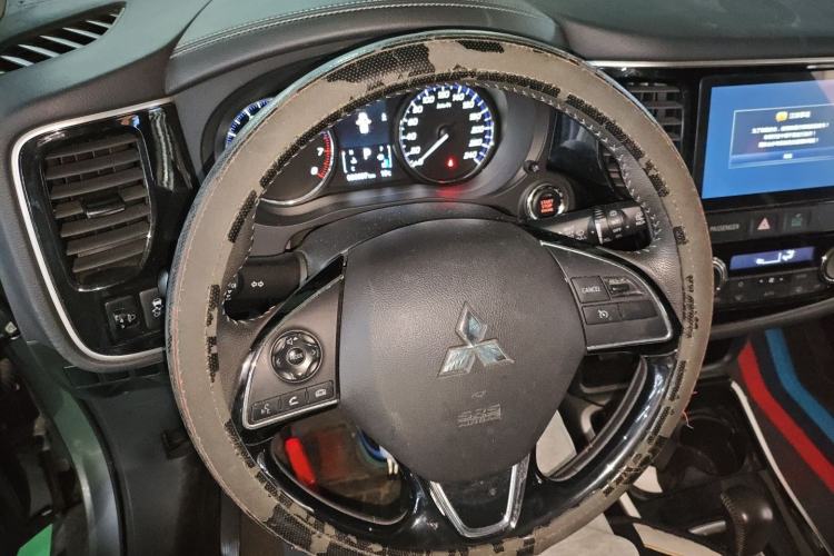 Used Mitsubishi Outlander 2019 2.0L Two-Wheel Drive Comfort Edition 5 Seats China VI Standard