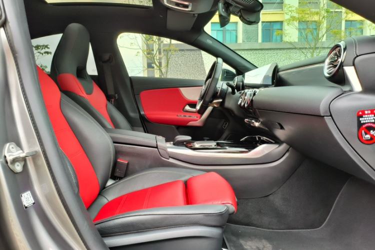 Used Mercedes-Benz CLA AMG 2022 AMG CLA 35 4MATIC Interior 3