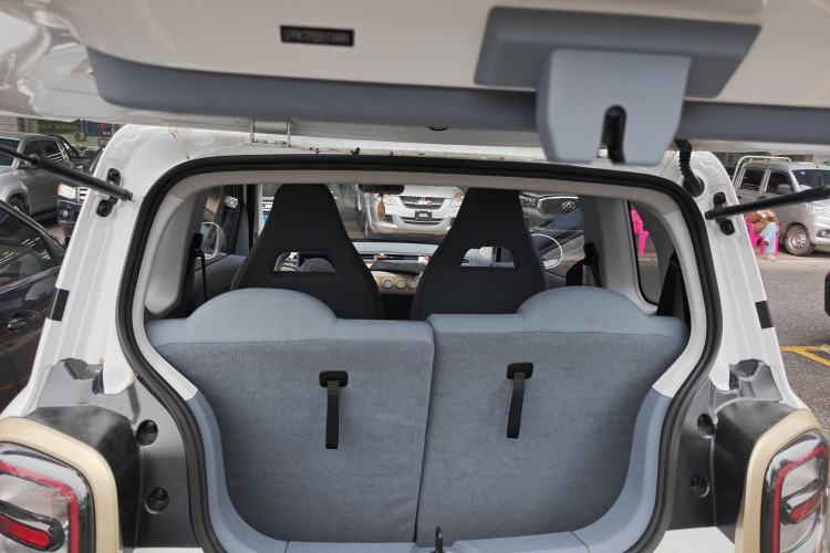 Used Bestune Pony 2024 170km Vitality Horse Trunk