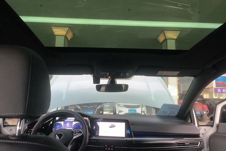 Used Volkswagen Golf 2023 Facelift 280TSI DSG R-Line Lite
