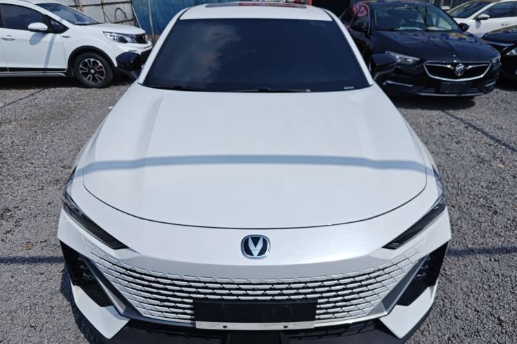 Used CHANGAN UNI-V iDD 2023 ZhiDian iDD 1.5T 113km Smart & Fun Version Front