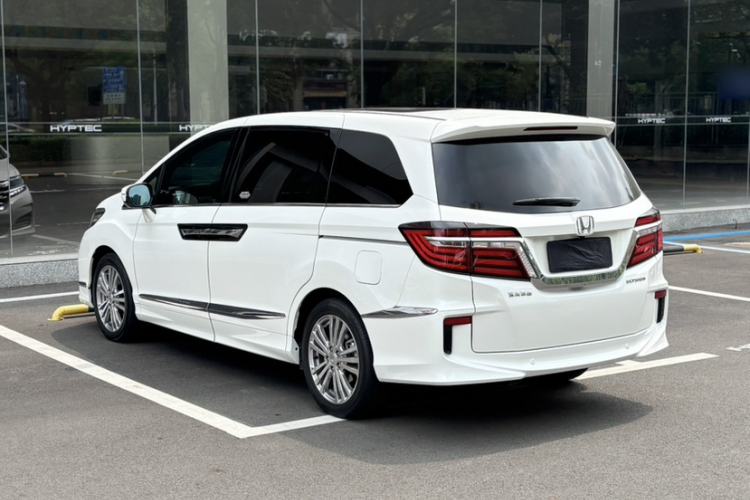 Used Honda Elysion 2016 2.4L Luxury Edition
