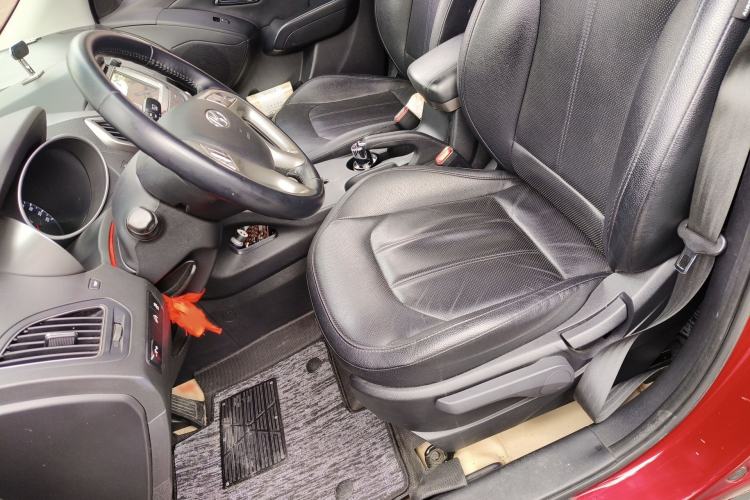 Used Hyundai ix35 2013 2.0L Automatic Two-Wheel Drive Smart GLS China IV Standard Left Front Seat
