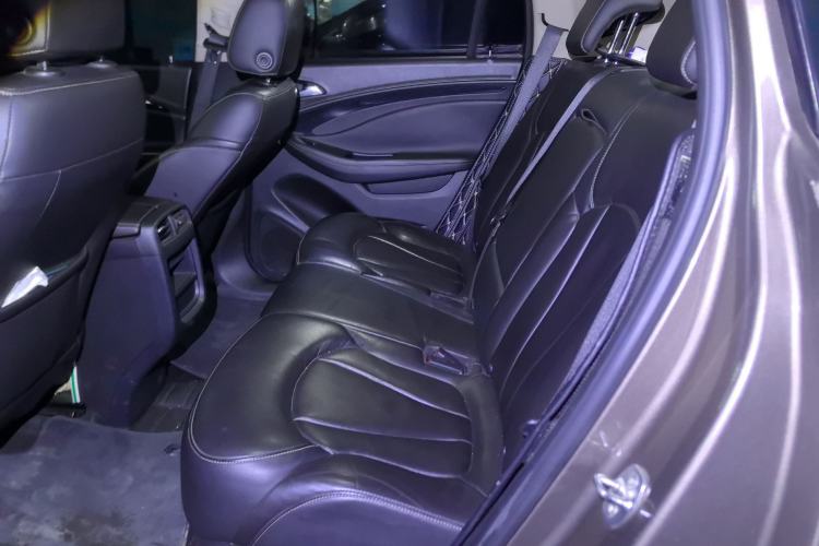 Used Buick Envision 2015 20T Two-Wheel-Drive Elite Model Left Rear Seat