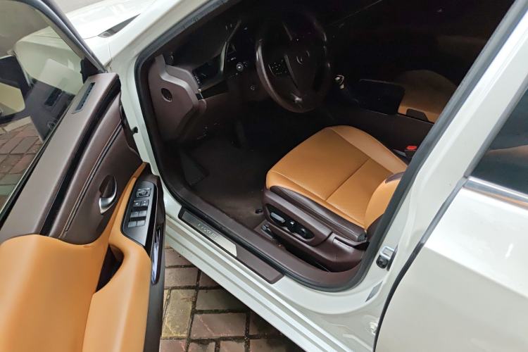 Used Lexus ES 2020 200 Excellence Edition
