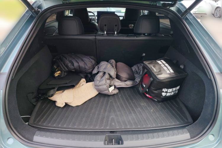 Used ONVO L60 2024 85 kWh All-Wheel Drive Trunk