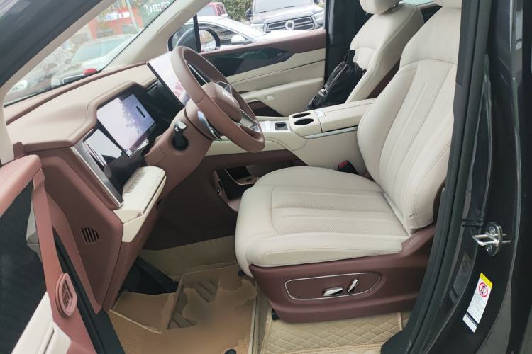 Used BYD Xia 2025 DM-i 1.5T 100km Leading Model
