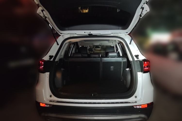 Used CHANGAN CS75 2020 280T DCT Luxury Version China VI Standard Trunk