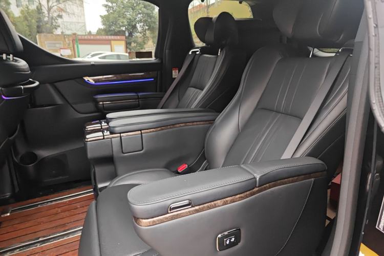 Used Toyota Alphard 2021 Dual-Engine 2.5L Prestige Edition