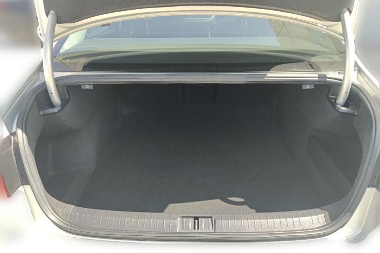 Used Volkswagen Magotan 2019 330TSI DSG Luxury Version China VI Standard Trunk