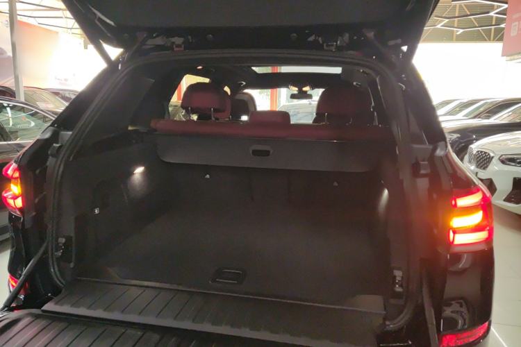 Used BMW X5 2022 Restyled xDrive 40Li M Sport Package
