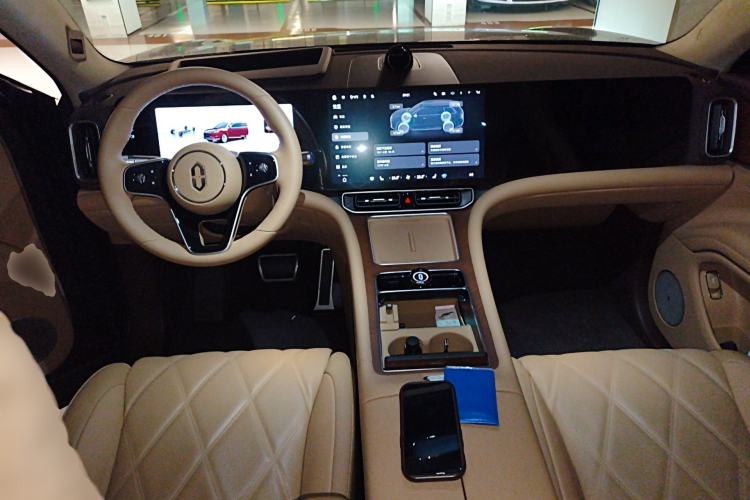 Used Hima AITO M9 2025 Extended-Range Ultra Version 52 kWh 6-Seater Center Console