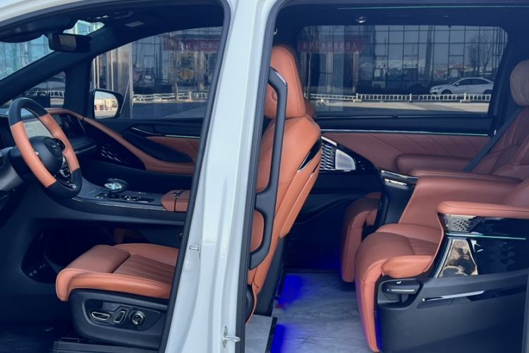 Used GAC Trumpchi M8 2025 Zongshi Series Super Hybrid Edition Interior 6