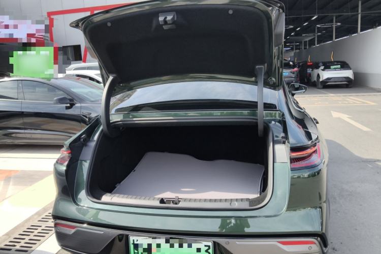 Used Geely Galaxy Galaxy 8 2025 130km EM-i Deluxe Edition
