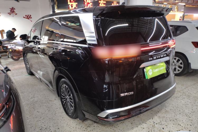 Used Denza D9 2022 DM-i 970 Four-Wheel Drive Flagship Model Rear Left 45 Deg