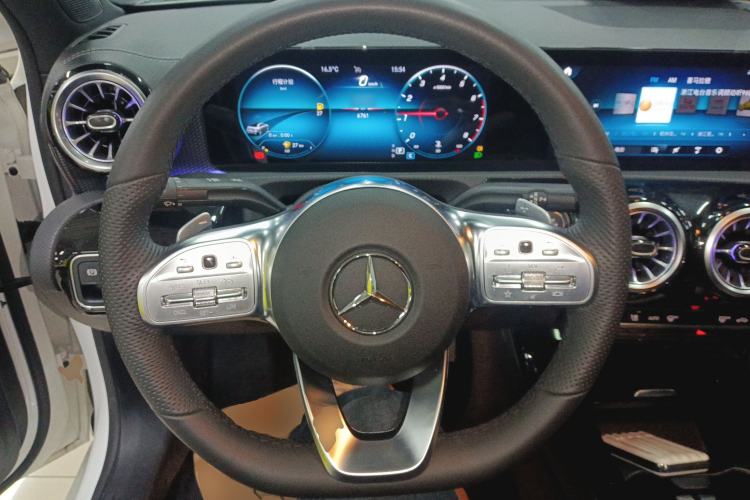 Used Mercedes-Benz A-Class 2022 Restyled A 200 L Sport Sedan Fashion Version
