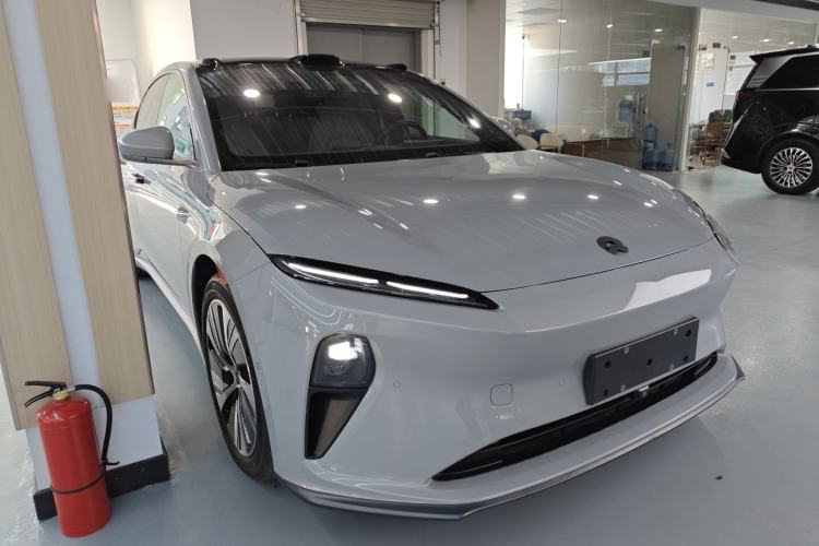 Used Nio ET5 2022 75 kWh Exterior 1