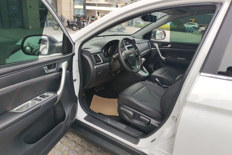 Used Haval M6 2019 1.5T DCT Two-Wheel Drive Value Edition China VI Standard Driver Seat