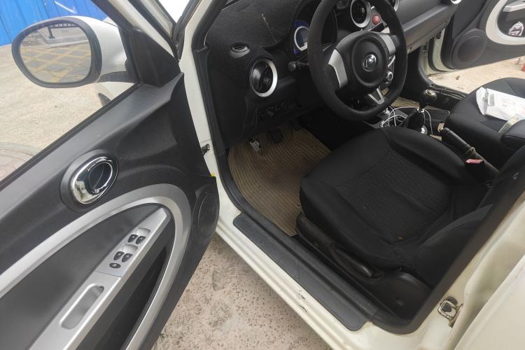 Used Lifan Auto 330 2014 1.3L Manual Comfort Version Driver Seat