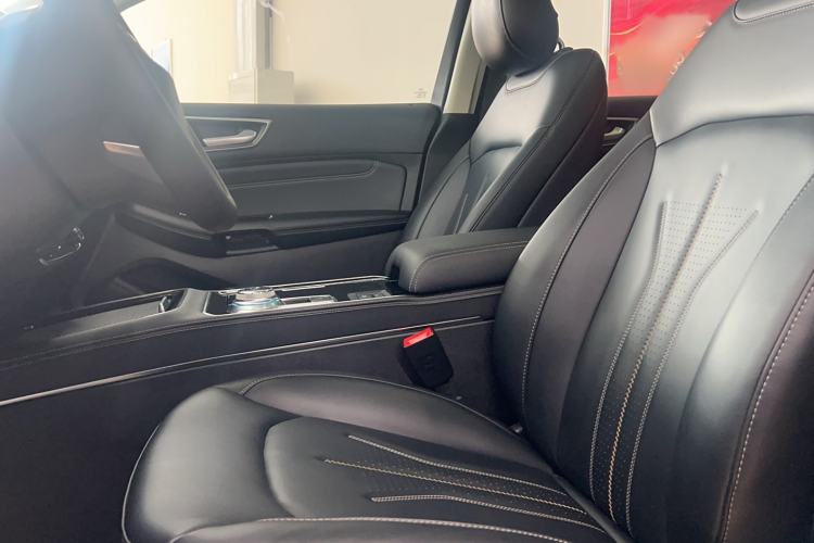 Used Ford Edge 2021 PLUS EcoBoost 245 Two-Wheel-Drive Platinum Edition 5 Seats