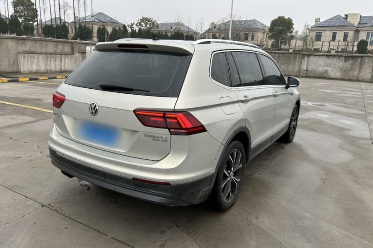 Used Volkswagen Tiguan L 2017 330TSI Automatic Two-Wheel Drive Flagship Edition
