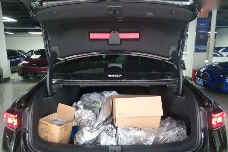 Used Volkswagen Magotan 2024 380TSI DSG Prestige Edition Trunk