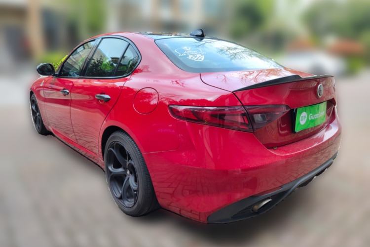 Used Alfa Romeo Giulia 2017 2.0T 200HP Luxury Edition
