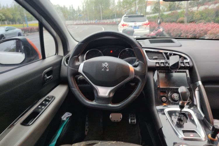 Used Peugeot 3008 2015 1.6THP Automatic Prestige Edition Steering Wheel