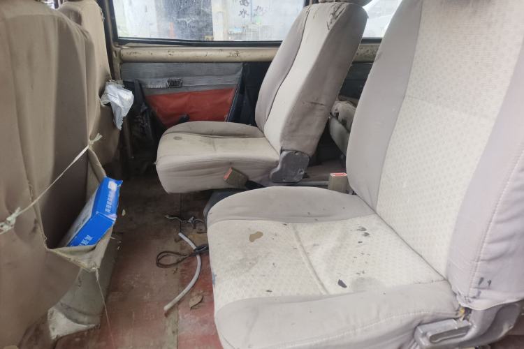 Used Wuling Rongguang 2011 1.2L Base Version
