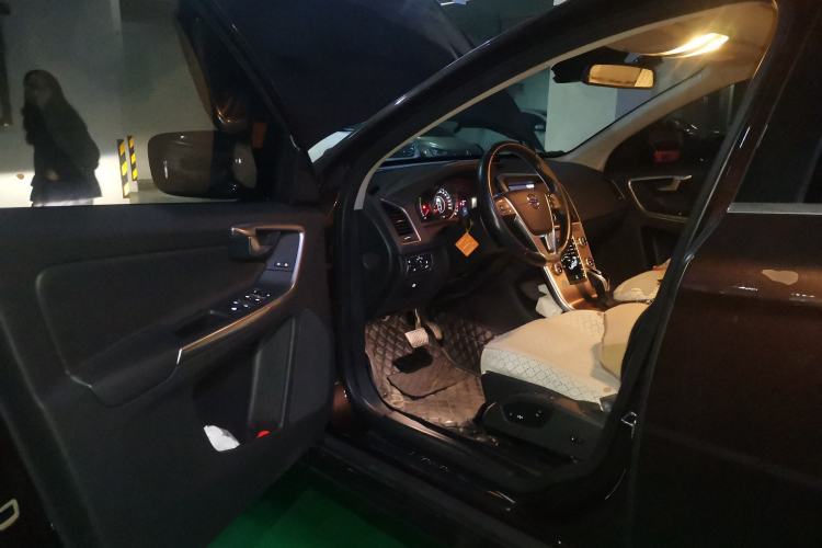 Used Volvo XC60 2017 T5 Smart Upgrade Edition