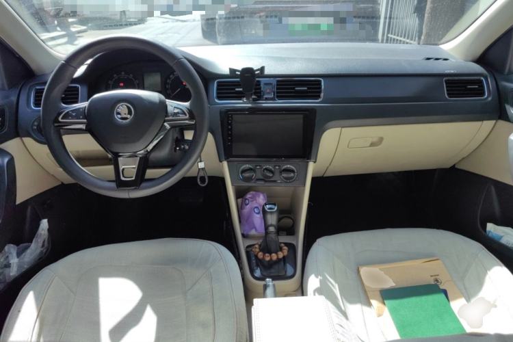 Used Skoda Rapid 2015 1.6L Automatic Smart Selection Model