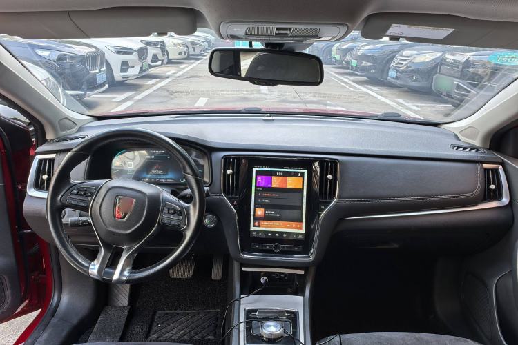 Used Roewe i6 New Energy 2017 45T Hybrid Connective Smart Luxury Edition Interior 5