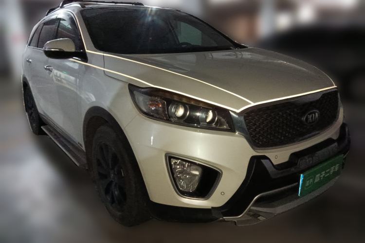 Used Kia Sorento 2015 Sorento L 2.4L Gasoline 4WD Elite Edition 7 Seats China IV Standard Front Right 45 Deg