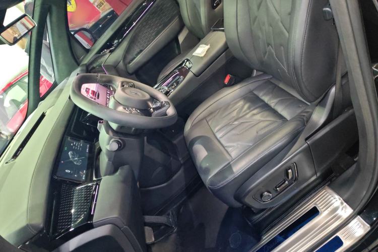 Used Zeekr 009 2024 Six-Seat Executive Version 4WD 108 kWh