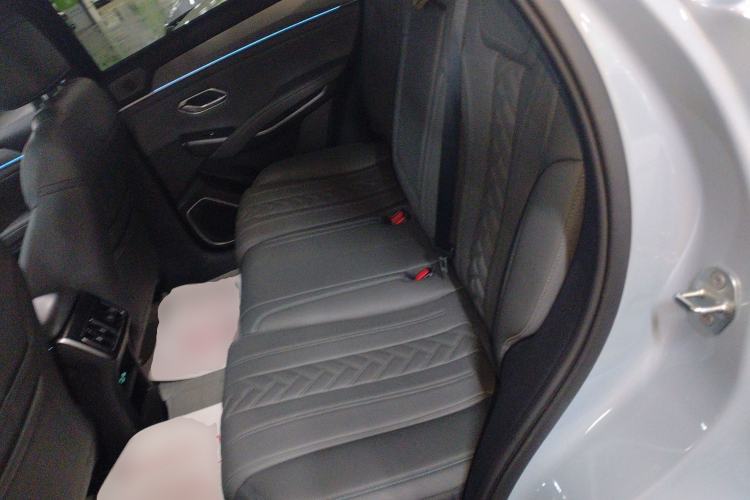 Used BYD Song L DM-i 2025 Intelligent Driving Version 160 km Beyond-Range Type Left Rear Seat