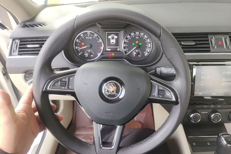 Used Skoda Octavia 2017 1.6L Automatic Smart Drive Edition Steering Wheel