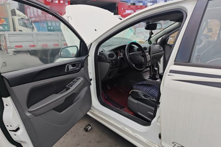 Used Ford Focus 2013 Hatchback Classic 1.8L Manual Base Model Driver Seat