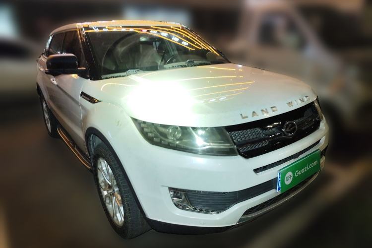 Used Land X7 2015 2.0T Panoramic Prestige Edition Front Right 45 Deg