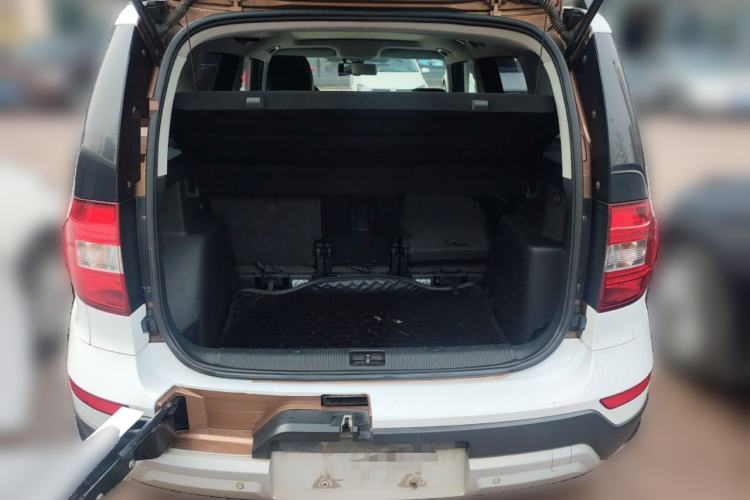 Used Skoda Yeti 2014 1.8TSI DSG All-Wheel Drive Edition Trunk