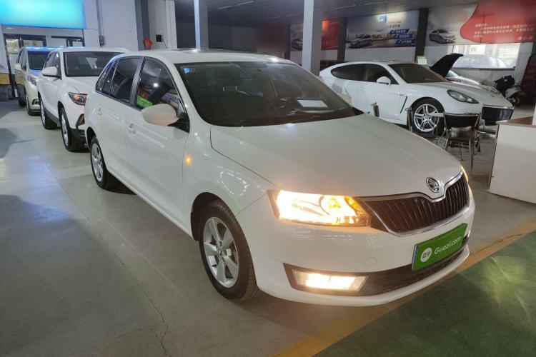 Used Skoda Rapid Spaceback 2014 1.6L Automatic Enjoyment Edition
