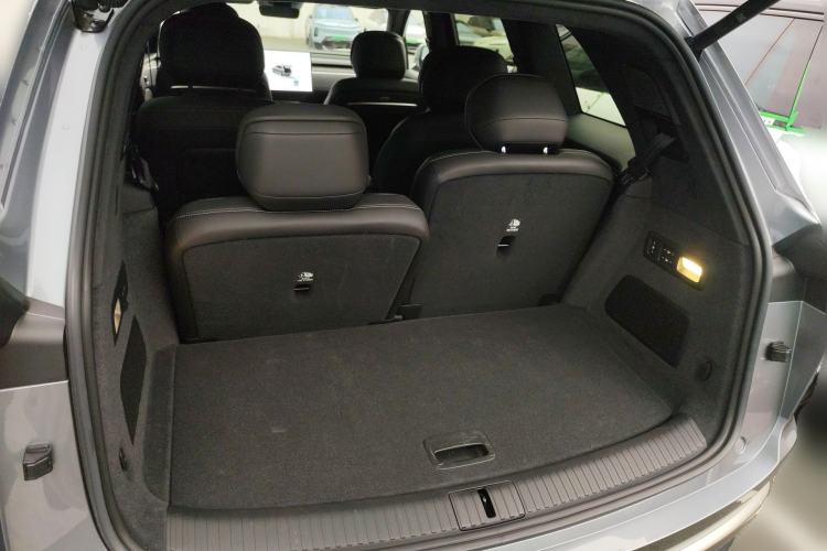 Used ONVO Luxeed L90 2025 Model—Max Six-Seater Version