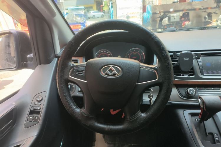 Used SAIC MAXUS G10 2016 2.0T Automatic Elite Edition