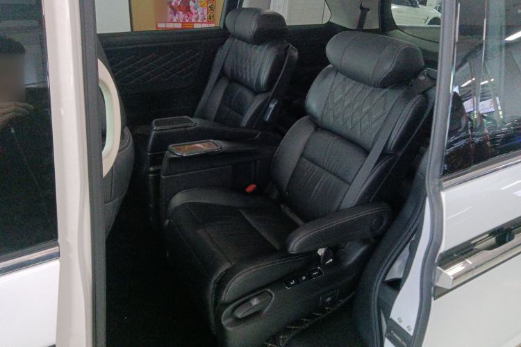 Used Honda Elysion 2019 2.0L Hybrid Luxury Edition
