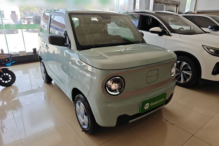 Used Geely Galaxy Panda 2023 Panda Mini 200km Endurance Bear Front Right 45 Deg