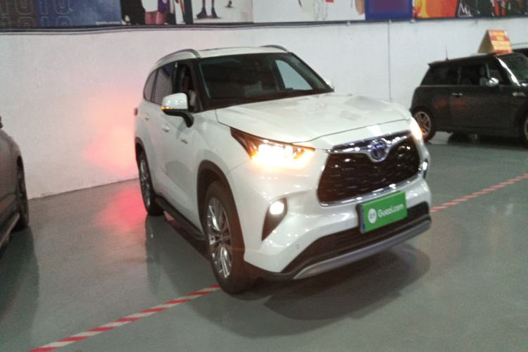 Used Toyota Highlander 2022 Dual-Engine 2.5L Four-Wheel Drive Supreme Edition 7-Seater Front Right 45 Deg